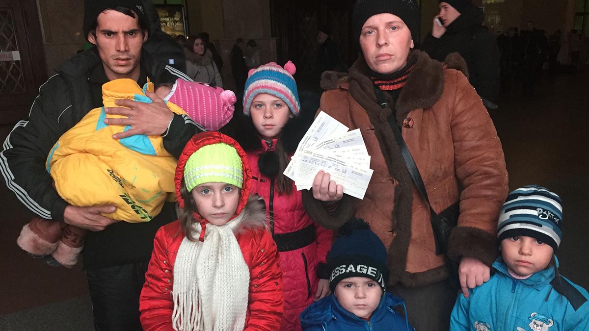 Погром в лагере беженцев под Киевом - «Военные действия»