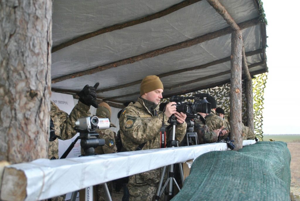«Страшен рак, что в очах мрак»: Крым высмеял учебные стрельбы ПВО Украины