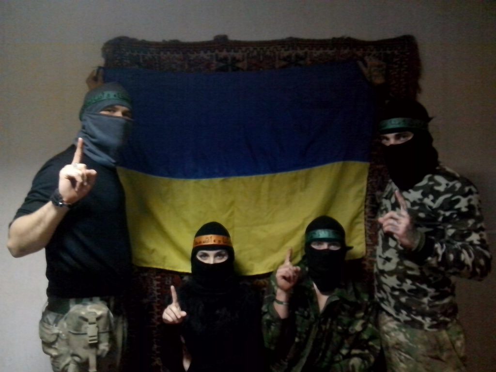Боевики-чеченцы после обучения в ИГ* воюют в Донбассе против Путина - Times