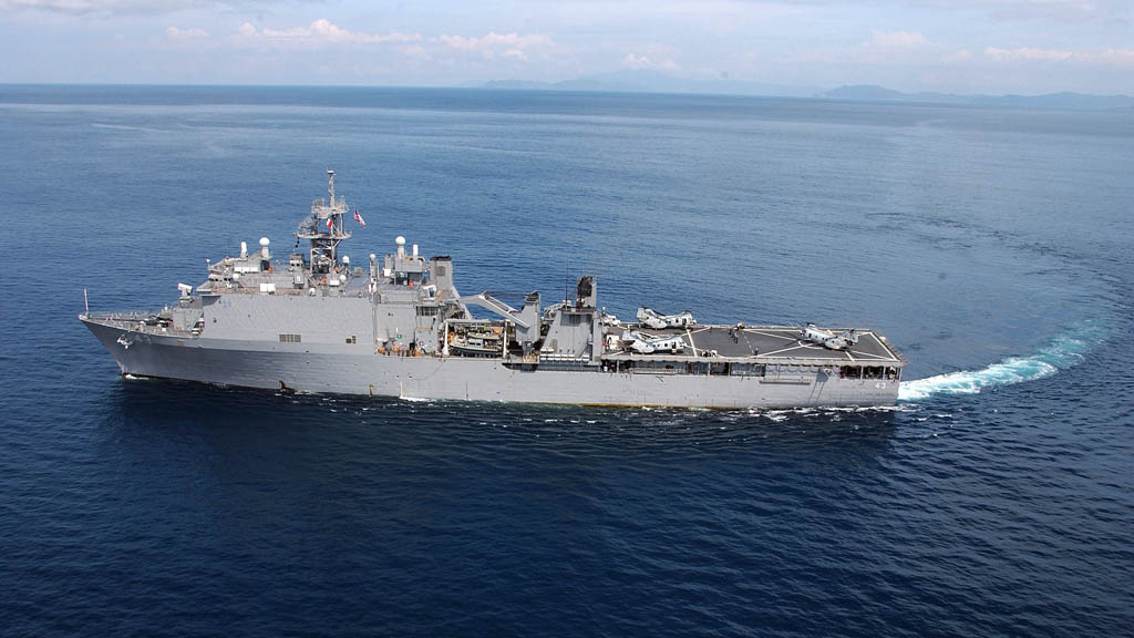 Десантный корабль США в воскресенье вошел в акваторию Черного моря. В командовании ВМС США заявили, что целью захода является обеспечение безопасности Черного моря и укрепление отношений с союзниками по НАТО и партнерами в регионе.