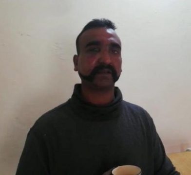 Индийский пилот Абхинандан, пленённый Пакистаном
