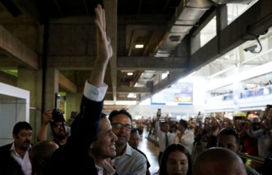 оппозиционер Хуан Гуайдо вернулся из латиноамериканского турне в Венесуэлу 4 марта 2019 года