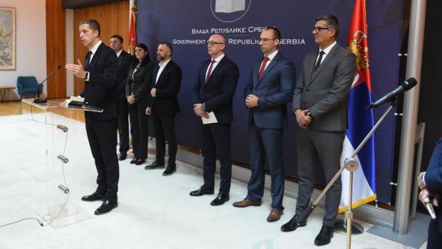 косовские сербы решили принять участие в выборах в Косово