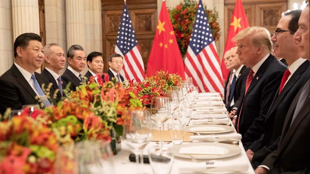 США и Китай, в ходе 11-го раунда торговых переговоров, состоявшихся вчера в Вашингтоне, и прошедших на фоне очередного повышения пошлин на китайские товары, вновь не смогли достигнуть соглашения. Позже президент США распорядился начать подготовку к повышению пошлин на китайские товары стоимостью еще на $300 млрд.