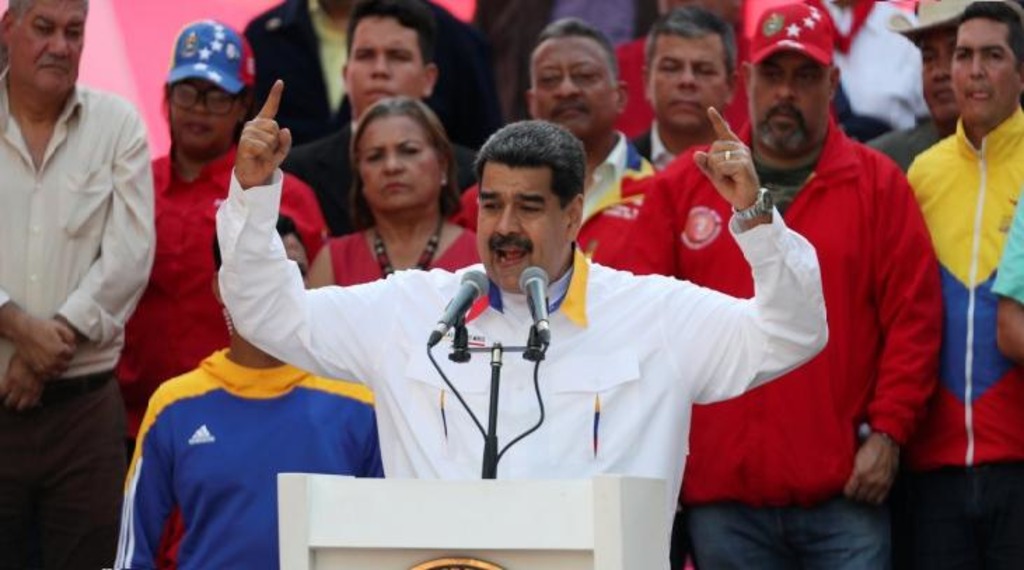 Мадуро предложил провести в Венесуэле досрочные парламентские выборы. Сейчас парламент контролирует оппозиция