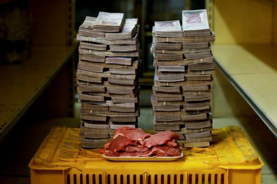 1 кг мяса в Венесуэе стоит 9,500,000 боливаров