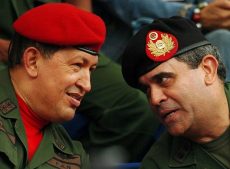 генерал-предатель Рауль Бадуэль и Уго Чавес