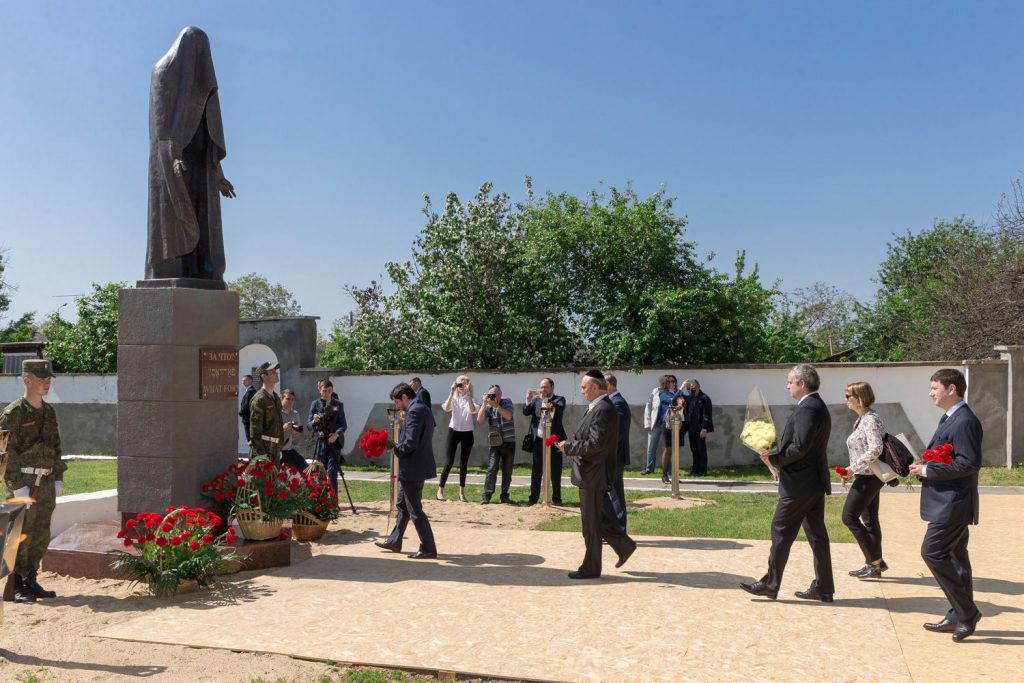 Жители Дубоссар отдали дань памяти землякам, погибшим при обстреле 1992-го