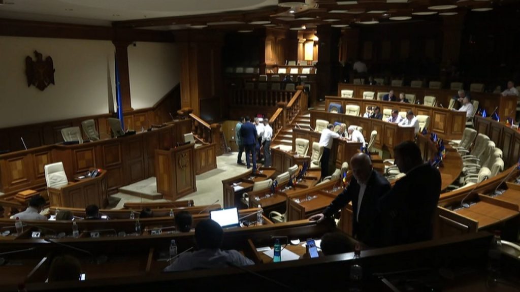 Молдавский парламент выдвинул алгоритм альянса социалистов с проевропейцами