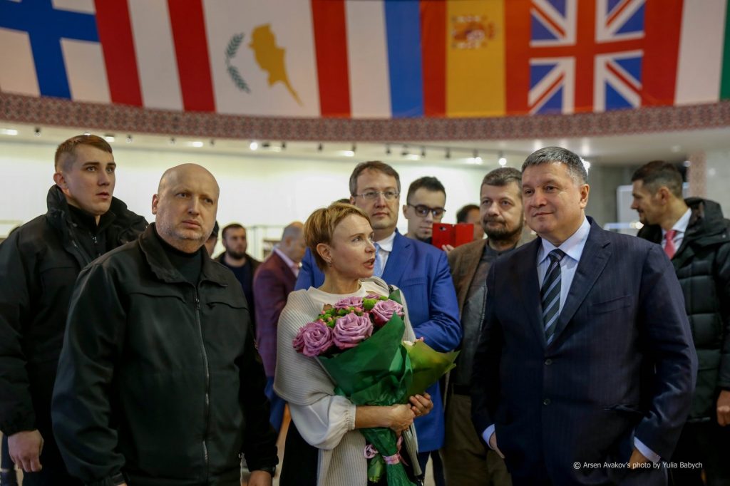 ФРГ требует стереть позорное пятно режима Порошенко - сайт "Миротворец"