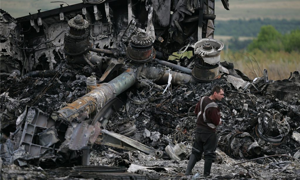 Причастность Украины к сбитому Boeing рейса МН17 над Донбассом расследуют Нидерланды