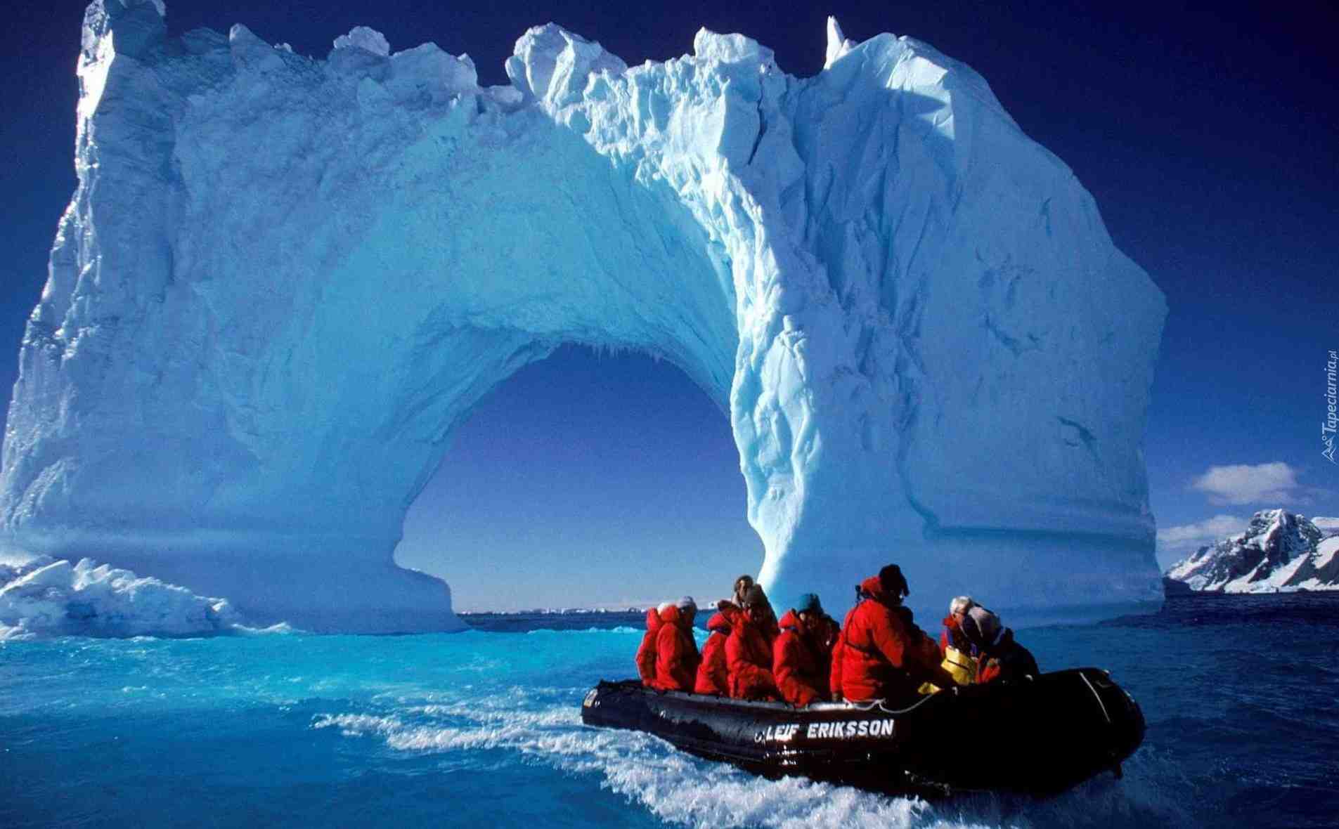 Путешествие в антарктиду. Антарктида (материк) айсберги. Шестой Континент Антарктида. Южный и Северный полюс Арктика и Антарктида. Залив Хьюз Антарктида.