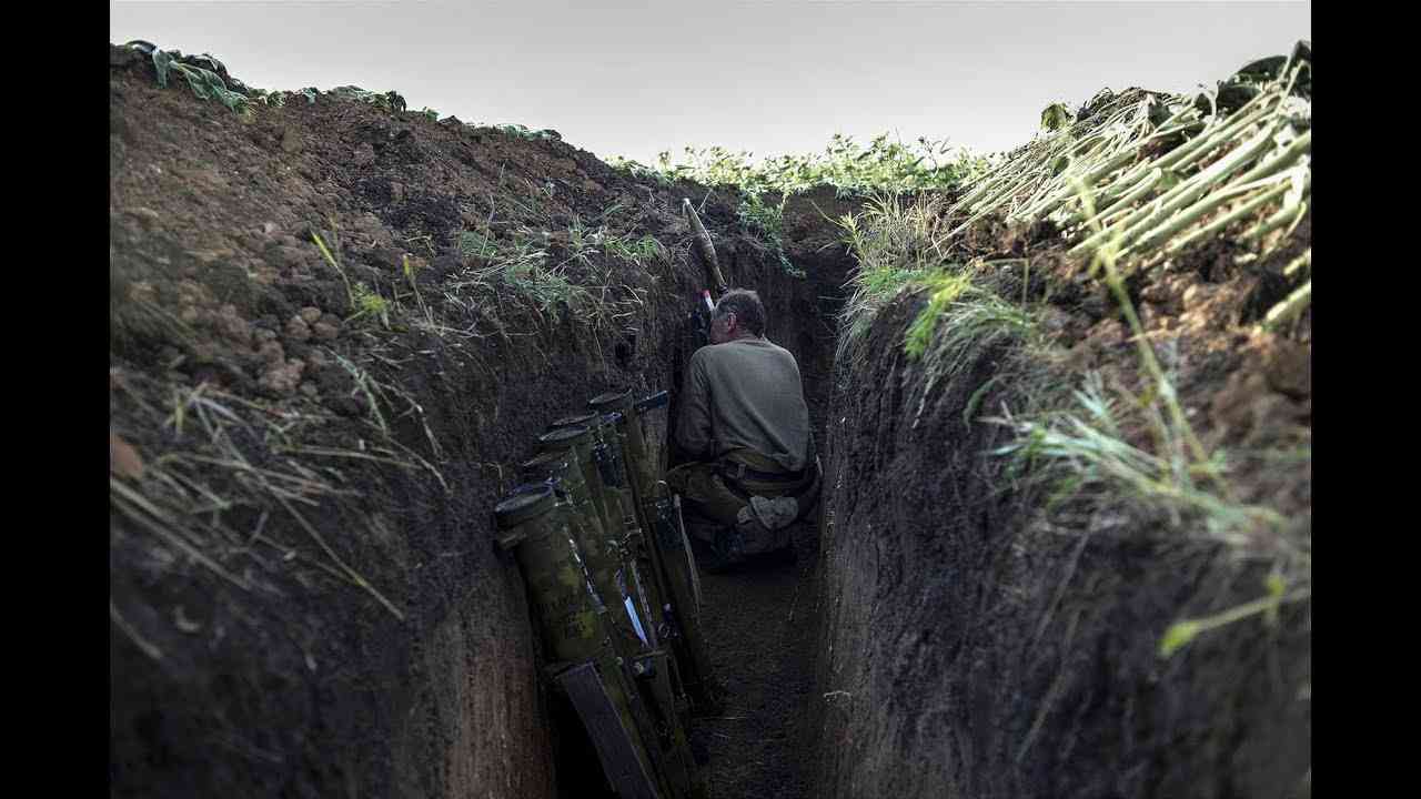 Что такое окоп. Военные окопы. Траншеи и окопы. Траншея Военная. Современные окопы.