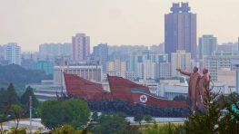 Северная Корея внесла изменения в конституцию, касающиеся Южной Кореи