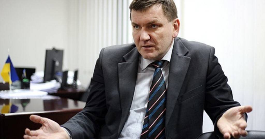 Зам «прокурора» Луценко судится со своим боссом