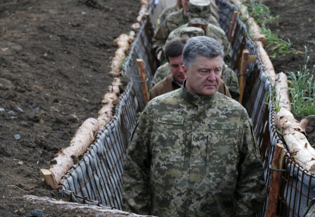 Смирился: У Порошенко «запрашивают» дань с России за потерю Донбасса и Крыма