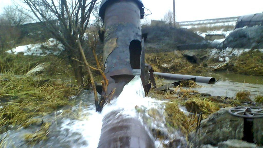 Оккупированная ВСУ часть ДНР пожаловалась на горькую воду в кране
