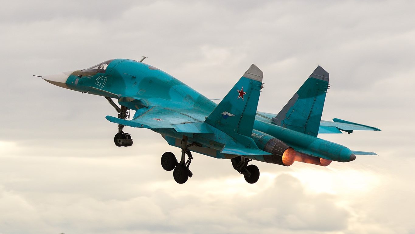 Опытный образец фронтового бомбардировщика Су-34 с