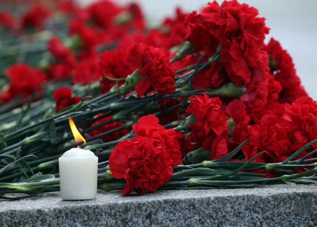 Человечность: Харьков и Киев соболезнуют родным пострадавших в Керчи