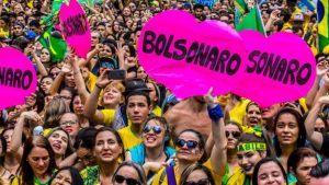 народ Бразилии за Жаиру Болсонару