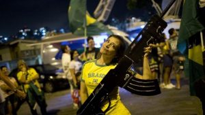 бразильцы за легализацию оружия