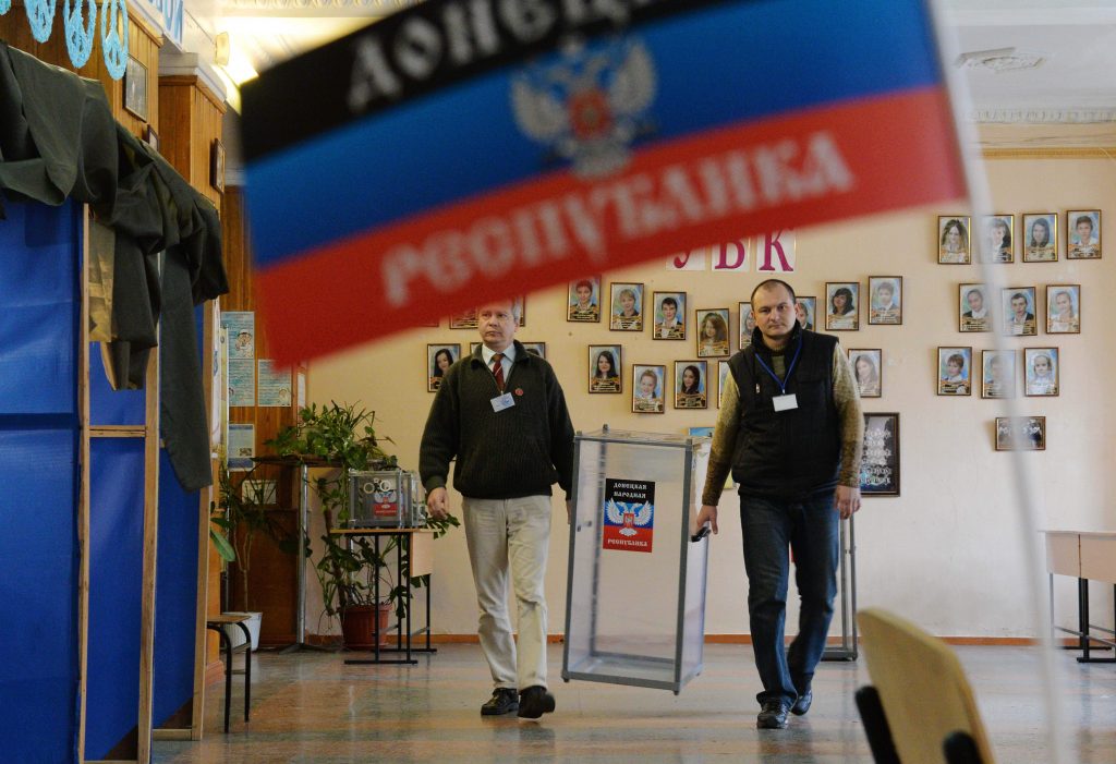 Выборы в ДНР и ЛНР проходят с высокой явкой избирателей