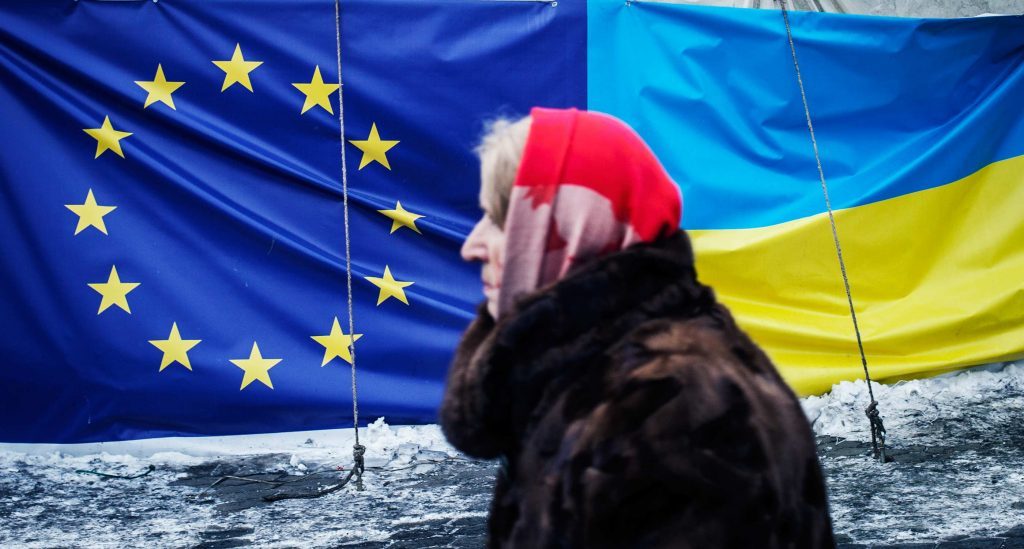 Вместо еврорая Киев скатился к задворкам мира