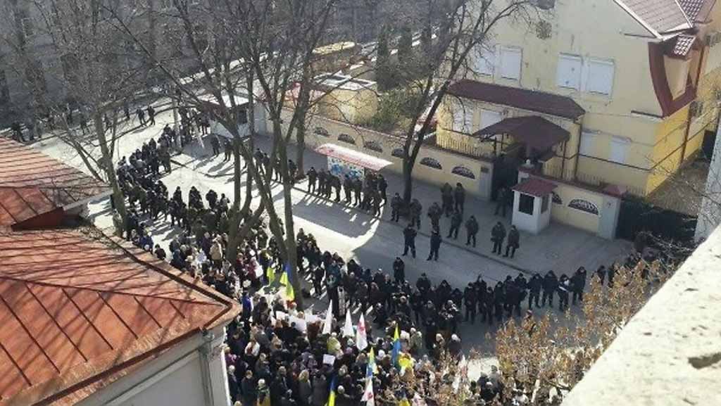Националисты в Харькове провели акцию протеста в связи с задержанием украинских военных катеров в Керченском проливе