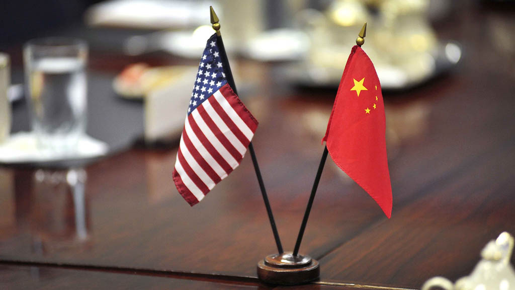 Представитель США на торговых переговорах с Китаем заявил, что Пекину необходимо полностью изменить свою экономическую политику, чтобы переговоры могли увенчаться успехом. По его словам, практически все что происходит в Китае нарушает правила ВТО.