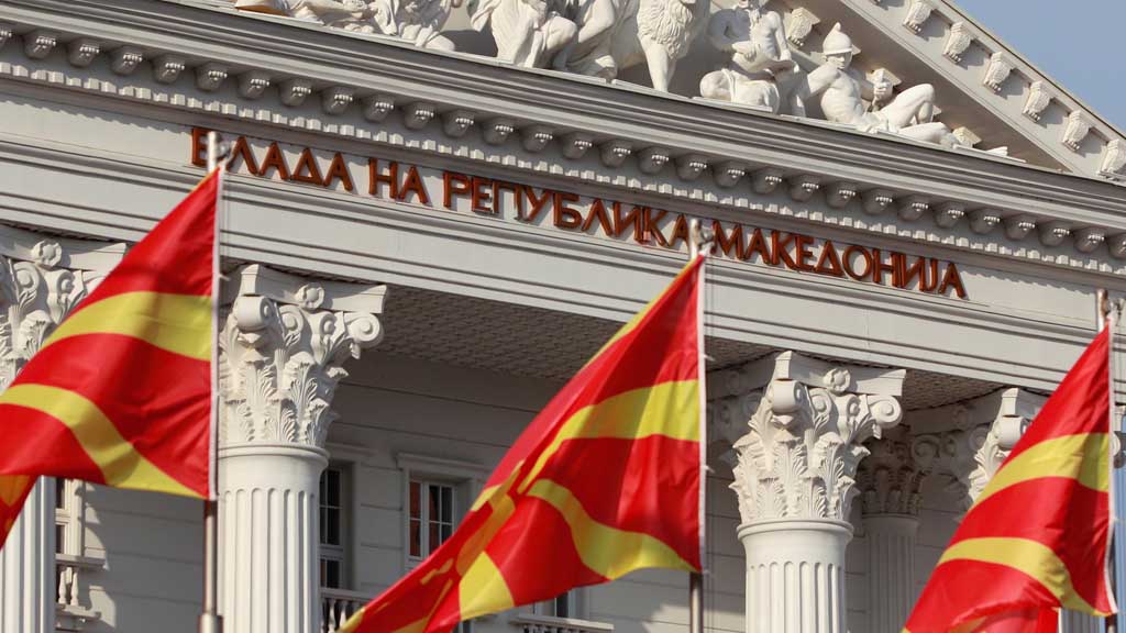 Парламент Македонии, вопреки результатам проведенного в сентябре референдума, проголосовал за переименование страны в Республику Северную Македонию. Это позволит республике стать членом Евросоюза и вступить в НАТО, что ранее, в связи с разногласиями о названии республики с Грецией, было невозможно.