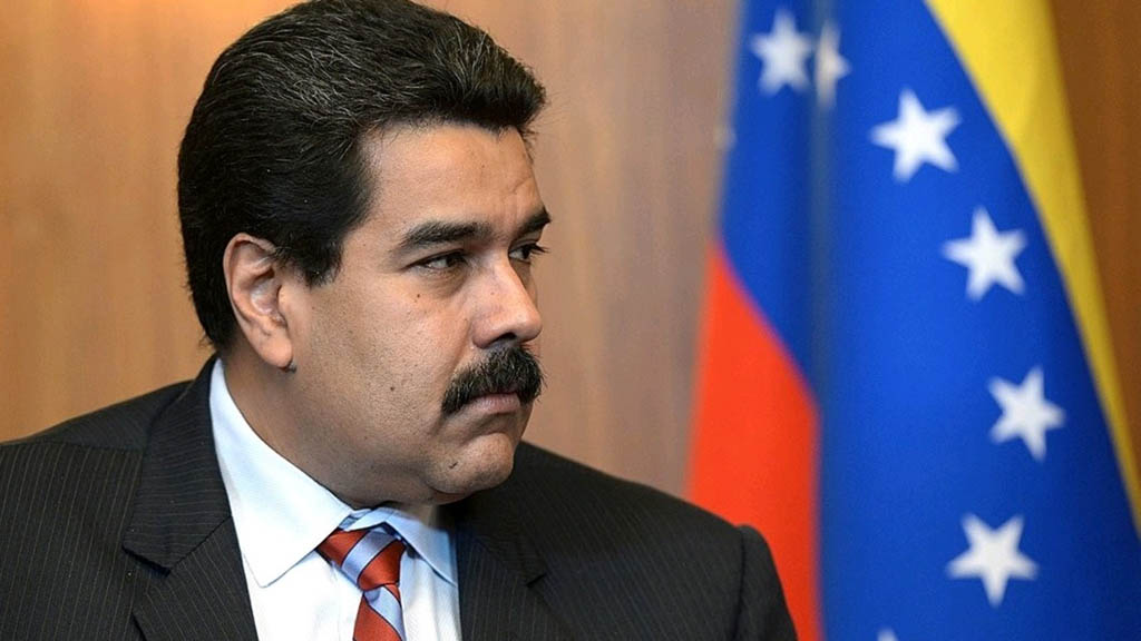 Советник главы Белого дома по национальной безопасности Джон Болтон заявил, что США не признают президентские полномочия Николаса Мадуро в Венесуэле, а также легитимность состоявшихся в мае 2018 года выборов и пообещал использовать экономическое и дипломатическое давление с целью свержения его режима