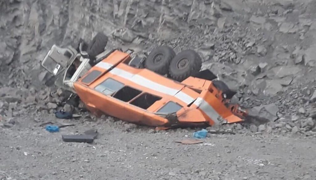 автобус с шахтерами на Кузбассе упал с обрыва