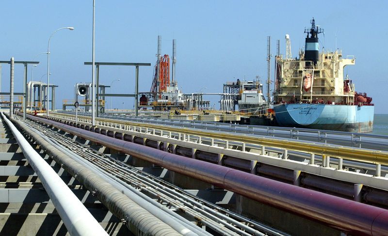 нефтяной погрузочный терминал в порту Венесуэлы