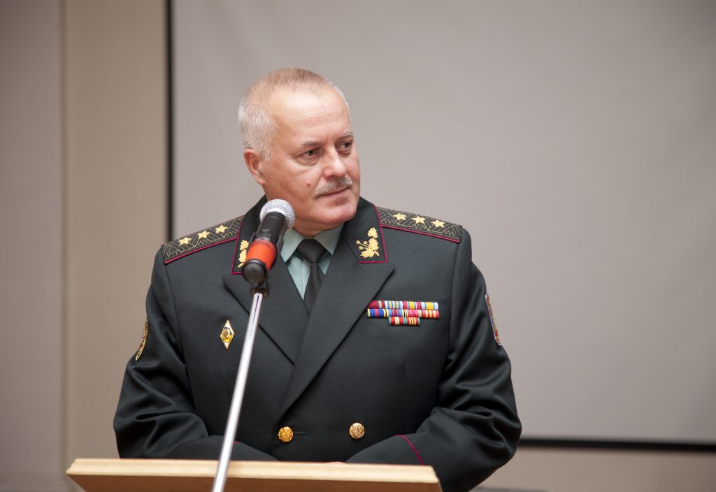 Громкий арест: На Украине арестовали экс-главу Генштаба, «уничтожившего ПВО»