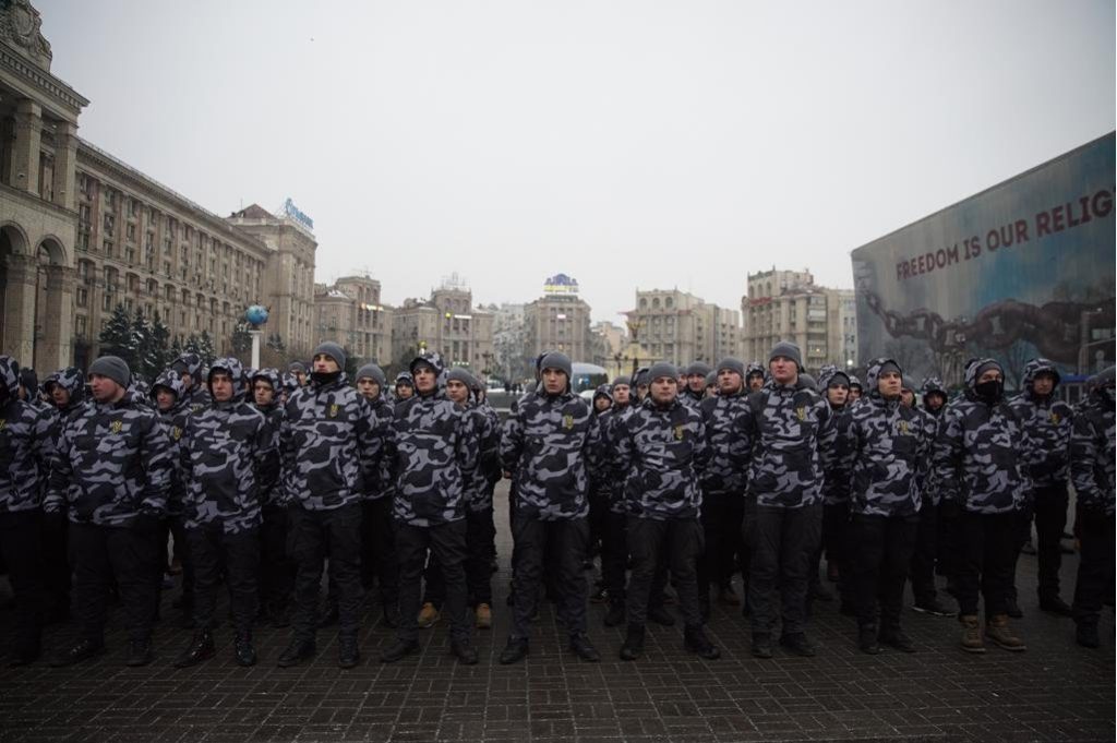 На киевском Майдане собрались боевики радикальных группировок