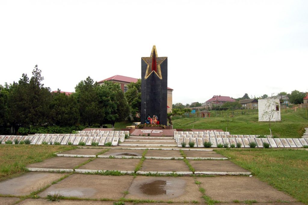Мемориал советским Воинам-Освободителям открыт в Молдавии