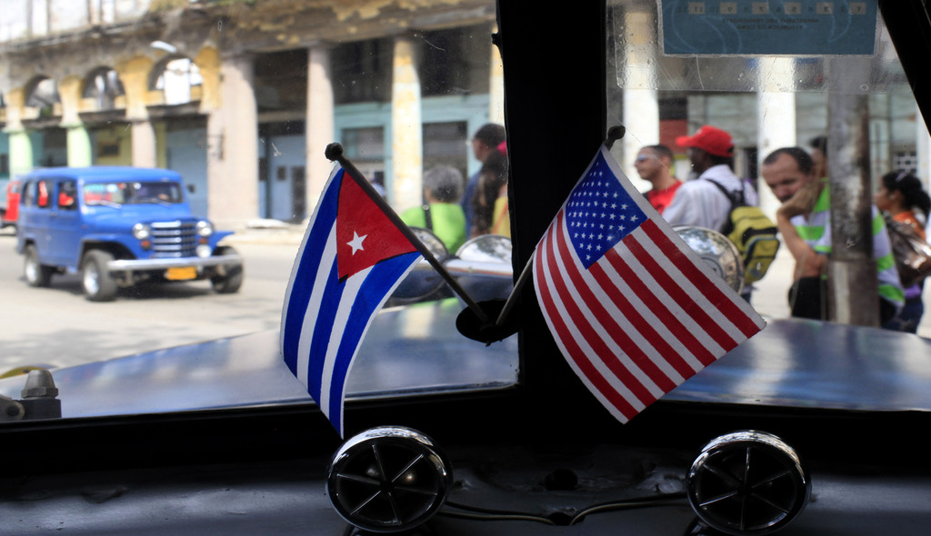 Куба и США флаги, американский бизнес на Кубе