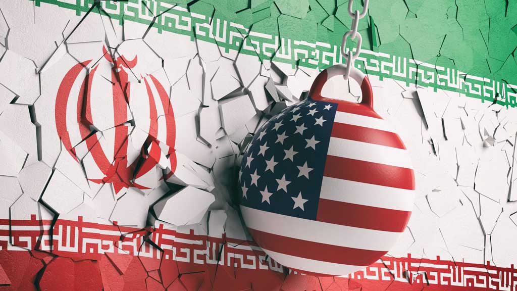 Президент США Дональд Трамп в среду подписал указ о введении ограничительных мер, направленных против производства металлов в Иране. Вводимые ограничения затронут производство иранского железа, стали, алюминия и меди, а также лиц связанных с их производством и продажами.