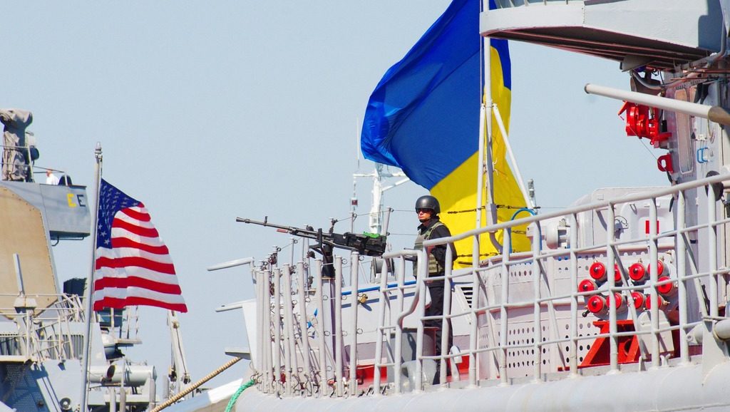 Военный корабль США прибыл на Украину