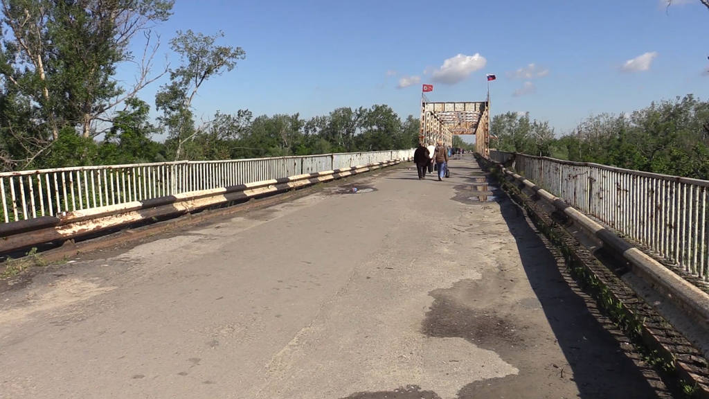 мост ЛНР-Украина, пенсионеры