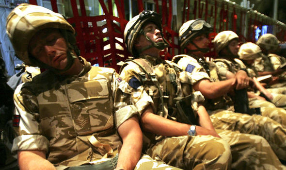 пьяные британские военные, армия Великобритании