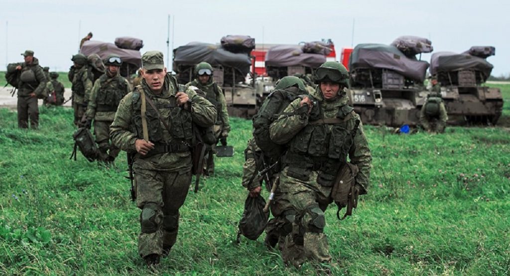 Манёвры частей ВДВ ВС России в Крыму напугали украинского генерала