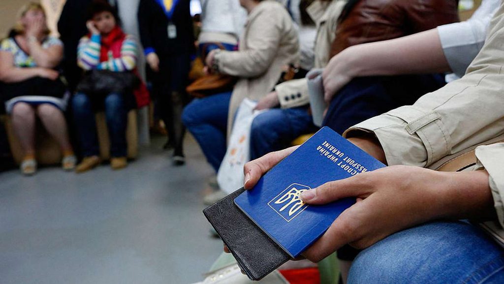 Украинским трудовым мигрантам в Чехии усложнили порядок работы