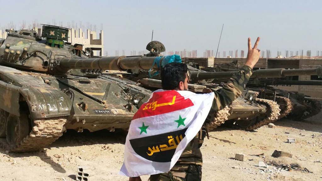 Элитные формирования сирийской армии после ожесточенных боев овладели четырьмя селениями на юге провинции Идлиб, расчистив себе проход к форпосту террористов в Хан-Шейхуне на стратегическом шоссе Дамаск – Алеппо.
