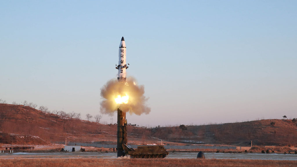 КНДР осуществила очередные ракетные пуски в сторону Японского моря, сообщает в субботу Южнокорейское агентство Yonhap со ссылкой на Объединенный комитет начальников штабов Вооруженных сил Южной Кореи.