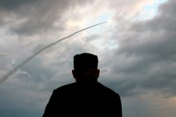 Ким Чен Ын ракетные испытания КНДР