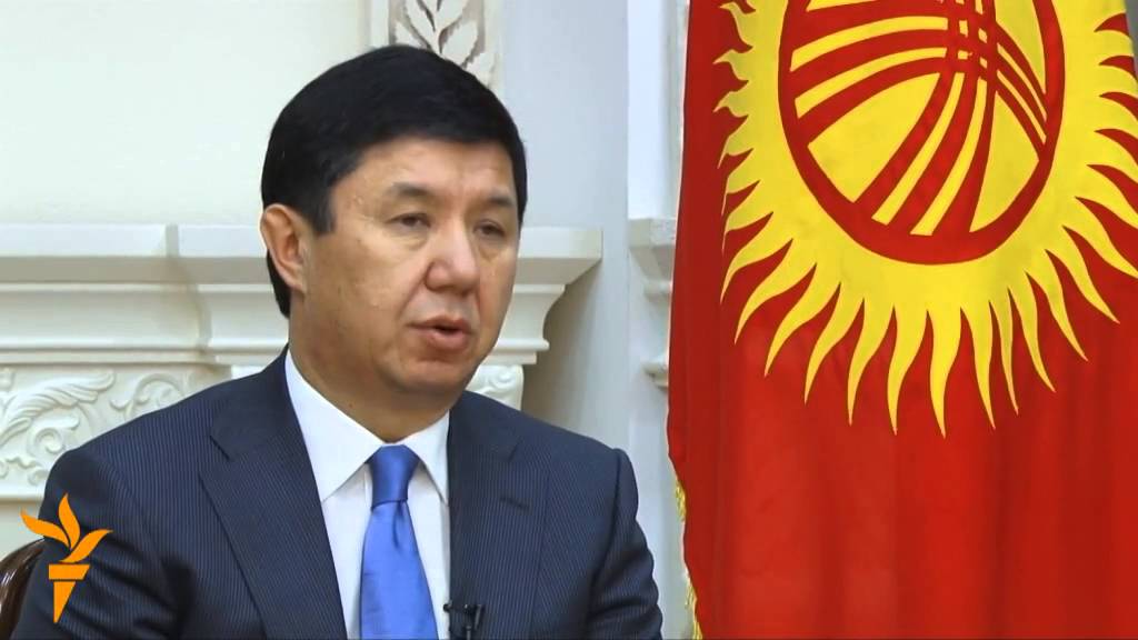 В настоящее время каждый житель Кыргызстана должен иностранцам 708 долларов. Возможно, что эта сумма в скором времени может и вырасти. А может, и нет. Всё зависит от воли Всемирного банка.
