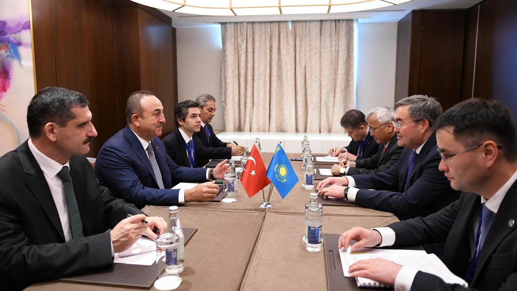 14-15 октября в Баку прошло седьмое заседание Тюркского совета, созданного под эгидой и руководством Турции 3 октября 2009 года. На котором обсуждались вопросы экономического и культурного сотрудничества между странами этой организации. Кроме Турция в нее входят Азербайджан, Казахстан, Кыргызстан и Узбекистан.