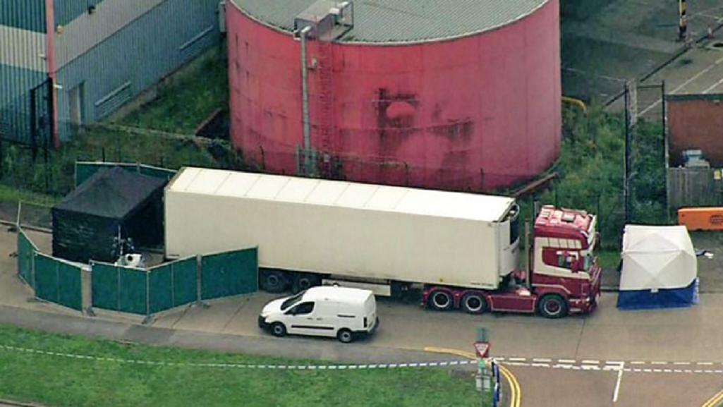 В Британии полиция обнаружила грузовик с 39 трупами