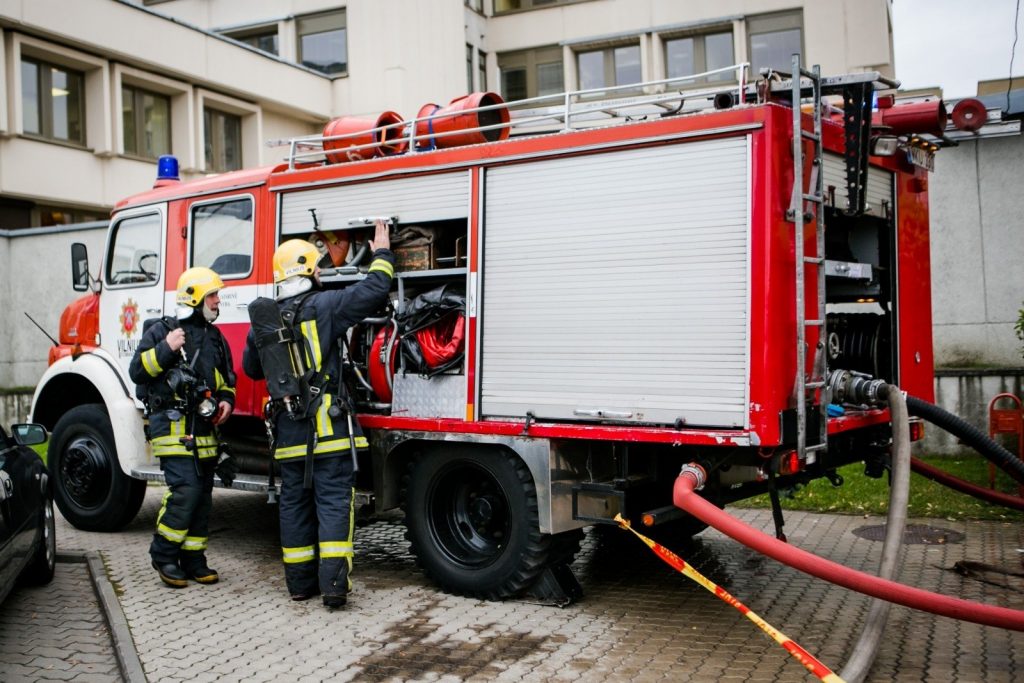 Пожарные Литвы собирают протестный митинг у Дома правительства